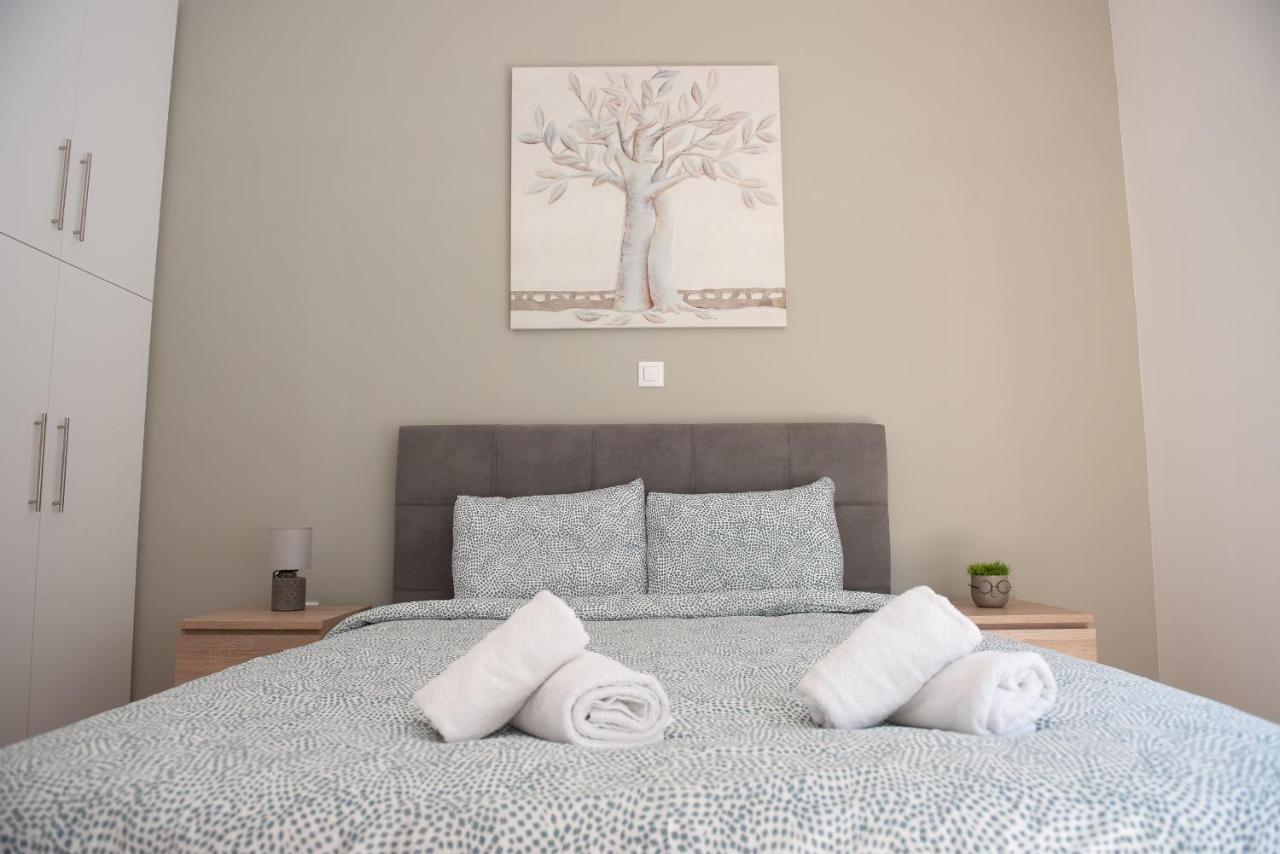 Newly Renovated Flat 500M From Subway Station Apartman Athén Kültér fotó