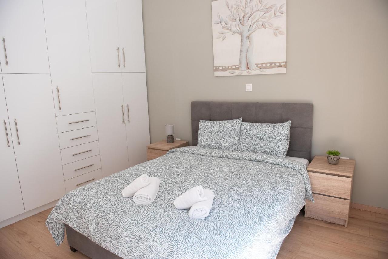 Newly Renovated Flat 500M From Subway Station Apartman Athén Kültér fotó
